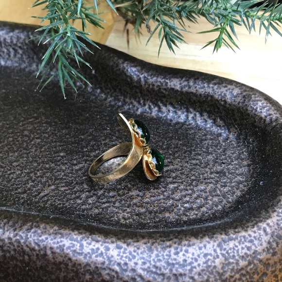 Emerald Glass Stones Gold Tone Adjustable Ring - Picture 9 of 12